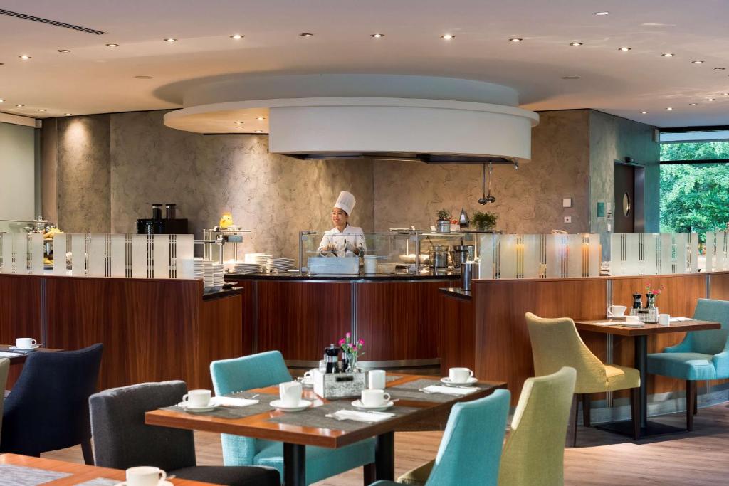 Restaurant and Bar